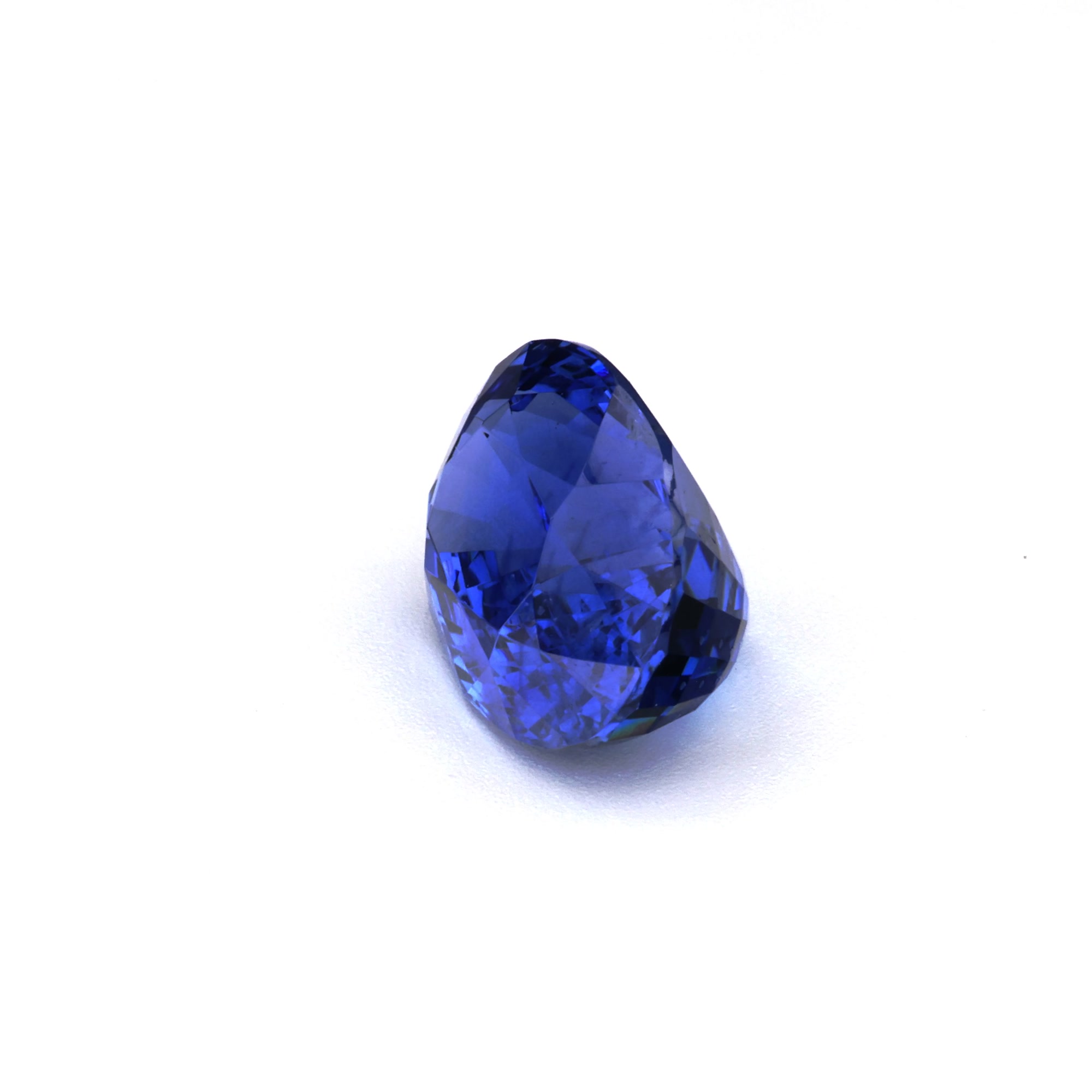 Exquisite Masterpiece: 4.38 Carat Natural Blue Sapphire - Image 3
